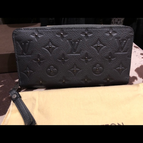 Louis Vuitton authentic Empreinte zippy wallet - Picture 4 of 7